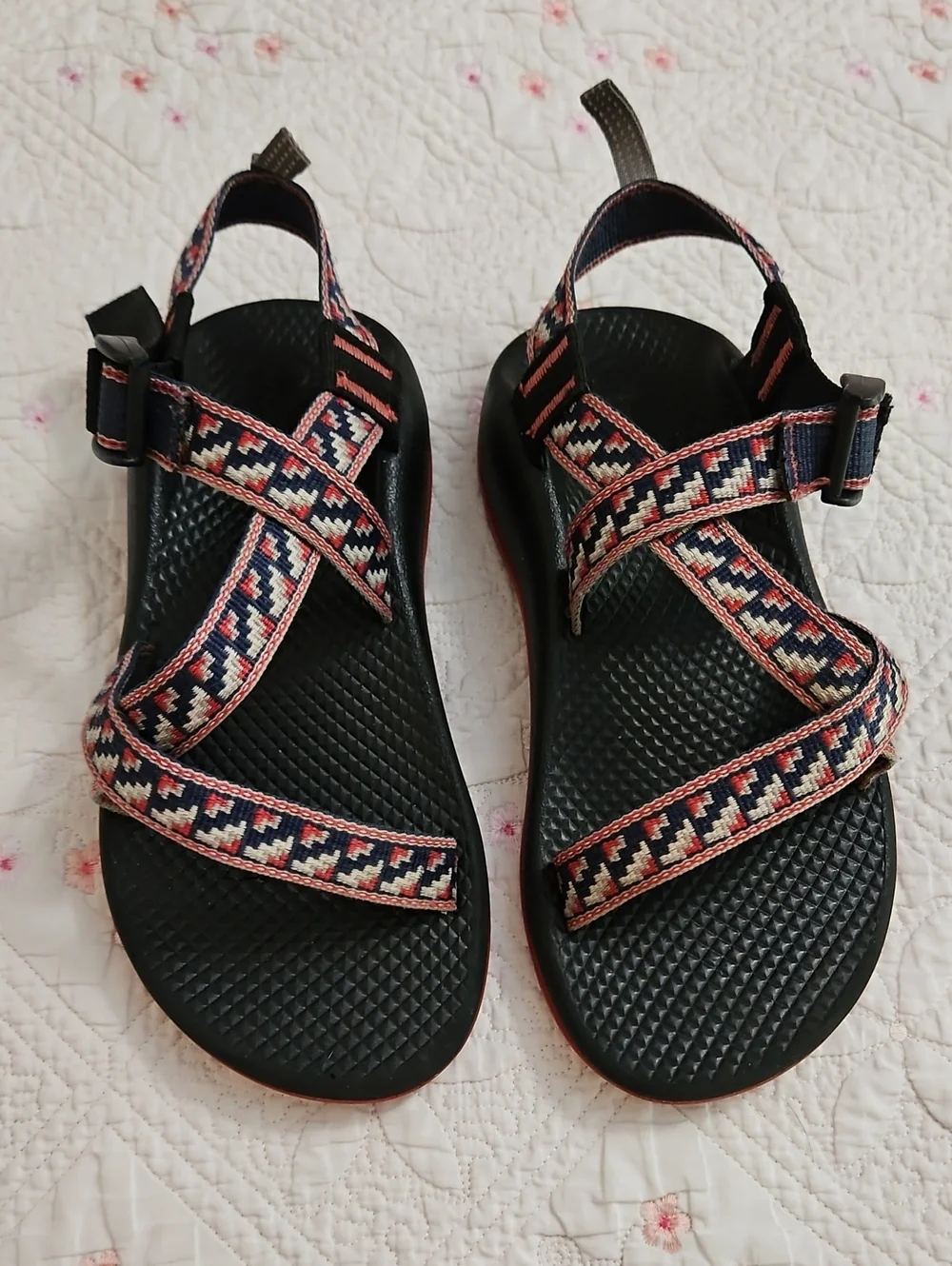 Chaco Z1 Red Blue White Strappy Sandals Shoes Sz 3 Youth
